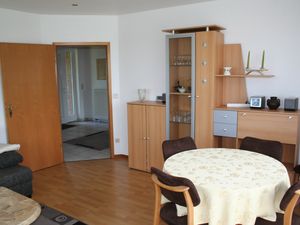 23551370-Ferienwohnung-4-Groß Vollstedt-300x225-2