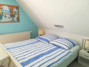 23282768-Ferienwohnung-2-Großenbrode-300x225-3