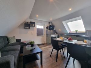 23466807-Ferienwohnung-3-Großheide-300x225-1