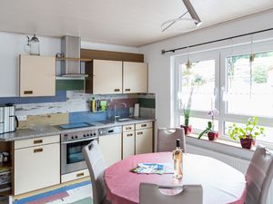 22504997-Ferienwohnung-4-Großheubach-300x225-4