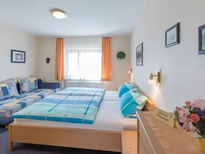 Ferienwohnung für 3 Personen (45 m²) in Grünkraut 8/10