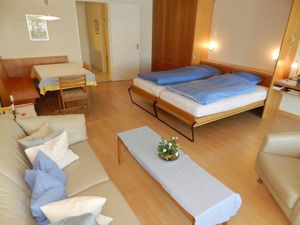 23840777-Ferienwohnung-2-Gstaad-300x225-3