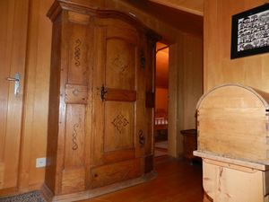 23842363-Ferienwohnung-9-Gstaad-300x225-0