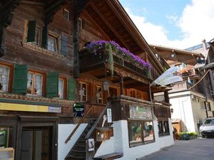 18371747-Ferienwohnung-4-Gstaad-300x225-1