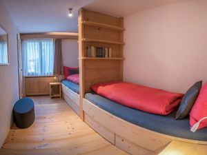 23836859-Ferienwohnung-6-Gstaad-300x225-3