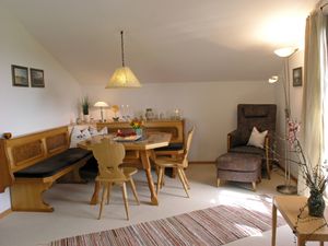 23981029-Ferienwohnung-4-Gstadt am Chiemsee-300x225-3