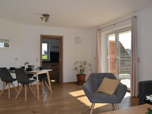 23279787-Ferienwohnung-4-Gstadt am Chiemsee-300x225-1