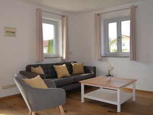 23279787-Ferienwohnung-4-Gstadt am Chiemsee-300x225-2