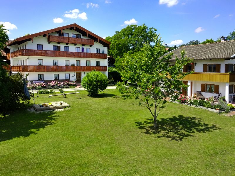 23144787-Ferienwohnung-5-Gstadt am Chiemsee-800x600-0