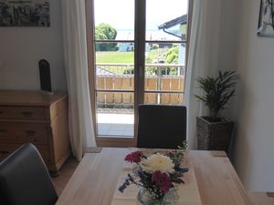 24017594-Ferienwohnung-2-Gstadt am Chiemsee-300x225-4