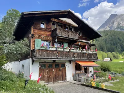 Aussenansicht Sommer (1)