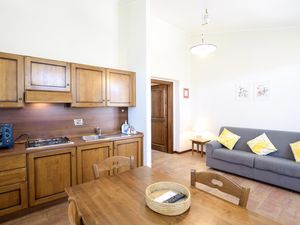 24003561-Ferienwohnung-4-Gubbio-300x225-4