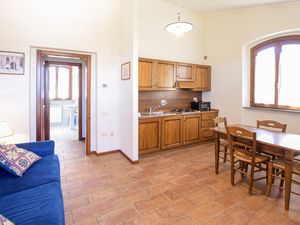 24003569-Ferienwohnung-4-Gubbio-300x225-3