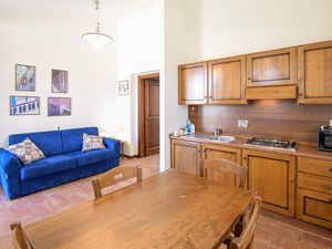 24003569-Ferienwohnung-4-Gubbio-300x225-4