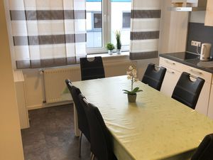 23448952-Ferienwohnung-6-Gütersloh-300x225-2