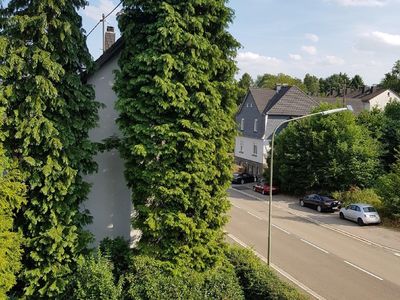 Garten und Strasse ins Zentrum