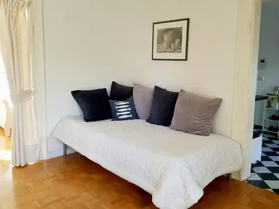 Zustellbett im Wohnzimmer