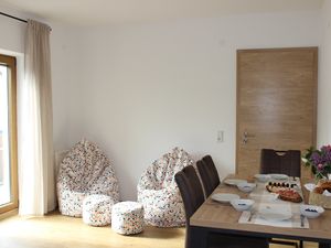 23665388-Ferienwohnung-4-Gunzenhausen-300x225-5