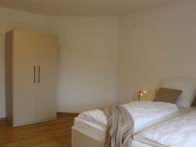 Schlafzimmer mit Doppelbett