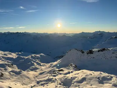 Ferienregion Andermatt-Sedrun-Disentis von Nov bis Mai geöffnet, Gemsstock, 2’961 Meter über Meer.