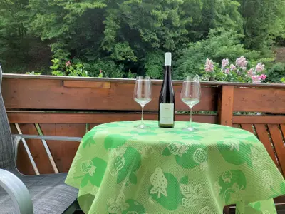 Balkon - mit Frühstück den Tag im Freien beginnen und bei einem Glas Wein den Tag ausklingen lassen