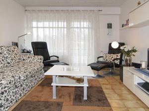 23970842-Ferienwohnung-4-Haffkrug-300x225-0