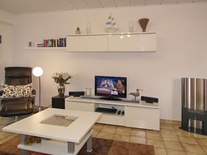 23970842-Ferienwohnung-4-Haffkrug-300x225-3