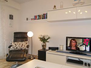 23970842-Ferienwohnung-4-Haffkrug-300x225-5