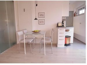 23970886-Ferienwohnung-3-Haffkrug-300x225-3