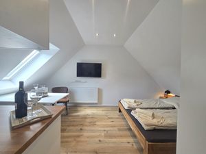 24038694-Ferienwohnung-2-Hage-300x225-1