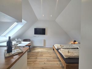 24044791-Ferienwohnung-2-Hage-300x225-1