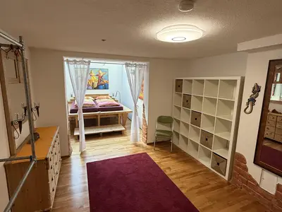 Schlafzimmer I sehr geräumig mit Dusche und WC