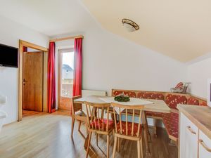 22782771-Ferienwohnung-10-Hainzenberg-300x225-2