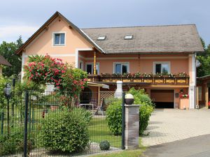 Ferienwohnung für 8 Personen (90 m²) in Halbenrain