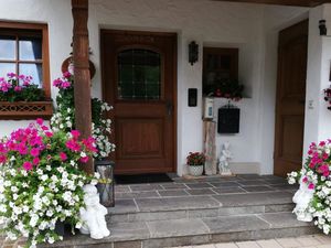 17932575-Ferienwohnung-4-Halblech-300x225-1