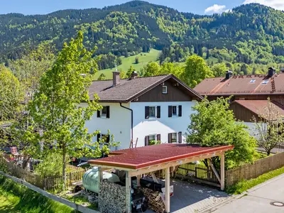 Haus mit Gäste-Carport