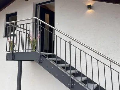 Treppenaufgang zur Wohnung