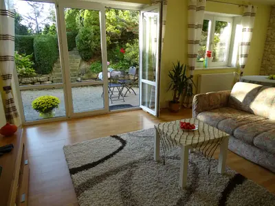 Wohnbereich und Terrasse