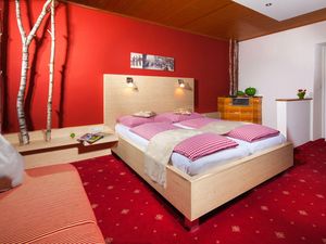 916876-Ferienwohnung-2-Hallein-300x225-4