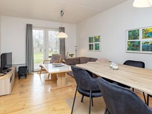 23523622-Ferienwohnung-4-Hals-300x225-1