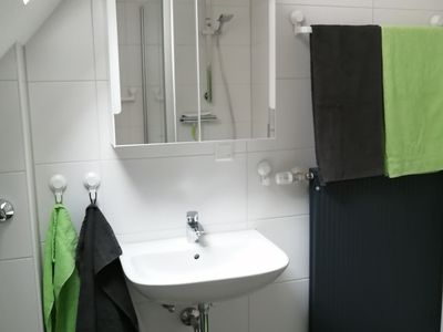 Spiegelschrank im Bad im OG im Ferienhaus Schlüter