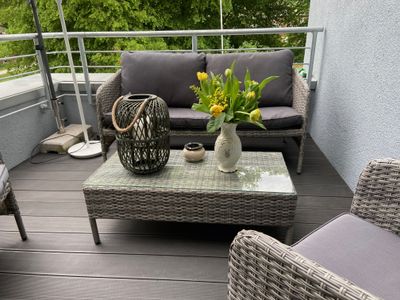 Terrasse mit Blick auf den Garten