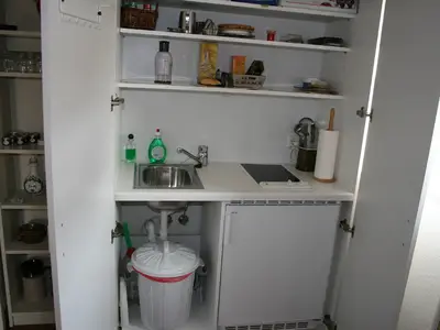 Kleine Kochnische im Schrank