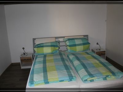 Schlafzimmer 1