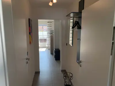 Eingangsbereich mit Spiegel