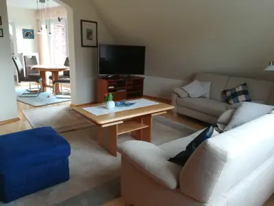 Wohnzimmer und Essbereich