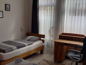 23981685-Ferienwohnung-4-Hameln-300x225-3