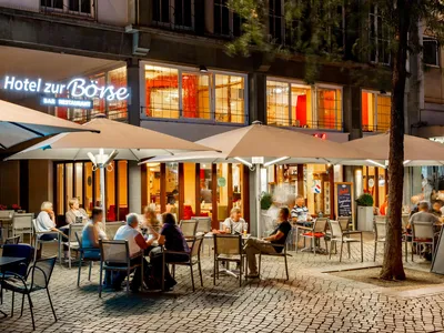 Hotelrestaurant "Grand Café täglich" Hotelrestaurant "Grand Café täglich"