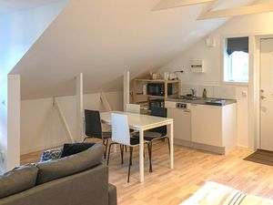 24005335-Ferienwohnung-4-Hammarö-300x225-4