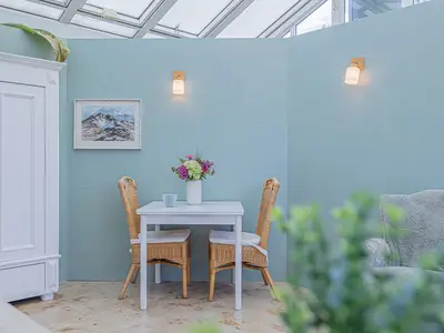Heller und freundlicher Wintergarten